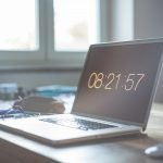 Librerías para ordenar listas en JavaScript laptop