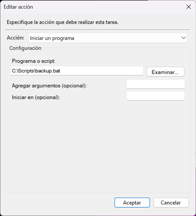 Vista de la pestaña Acciones del Programador de tareas, con configuraciones para ejecutar scripts un archivo BAT